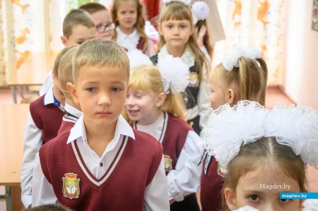 02.09.2024. Ул.Семенова,34. Начало учебного года в средней школе №17