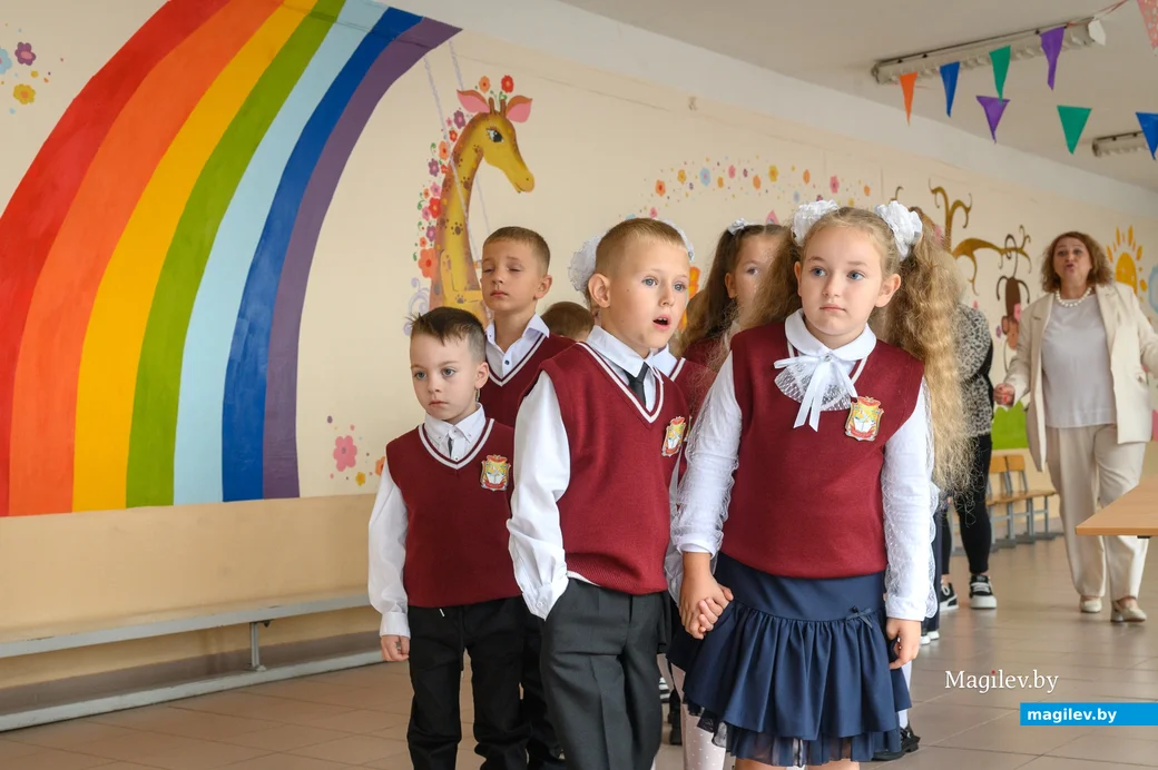 02.09.2024. Ул.Семенова,34. Начало учебного года в средней школе №17