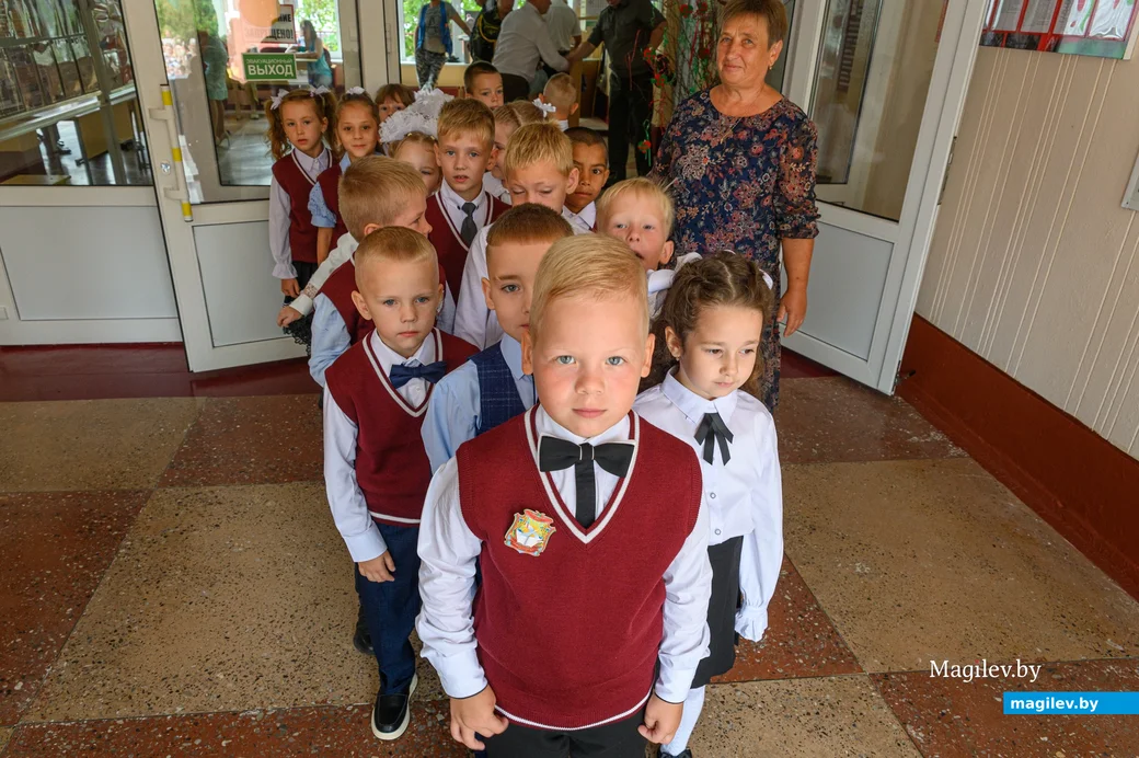 02.09.2024. Ул.Семенова,34. Начало учебного года в средней школе №17