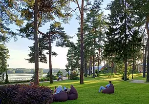 Бассейны, бани, концерты и шведский стол: все прелести отдыха в санатории за 325 рублей в сутки