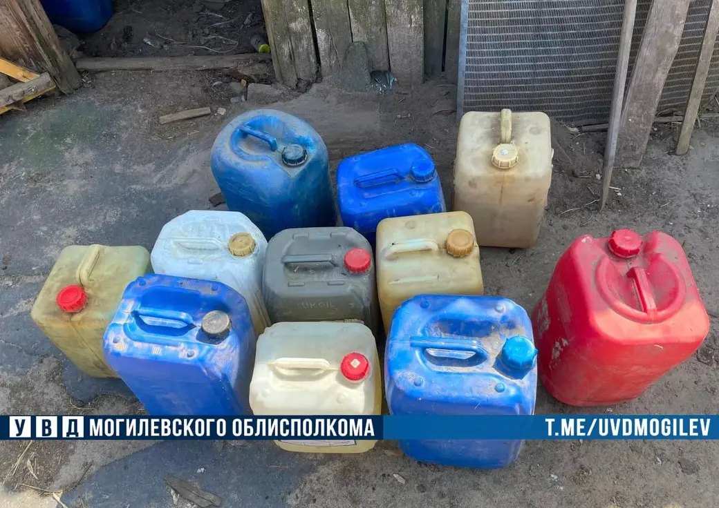 В Могилевском районе водитель агропредприятия похитил более 230 л топлива. Фото: УВД Могилевского облисполкома