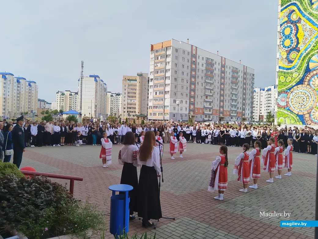 02.09.2024 г. Могилев. Торжественная линейка в средней школе №45.