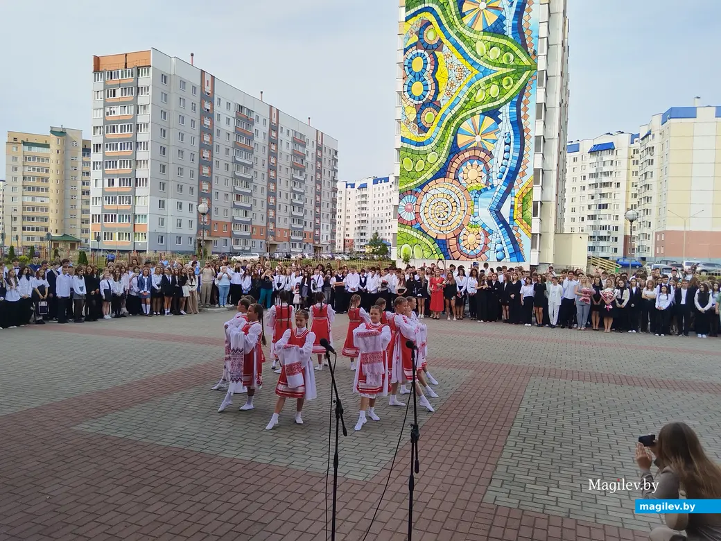 02.09.2024 г. Могилев. Торжественная линейка в средней школе №45.
