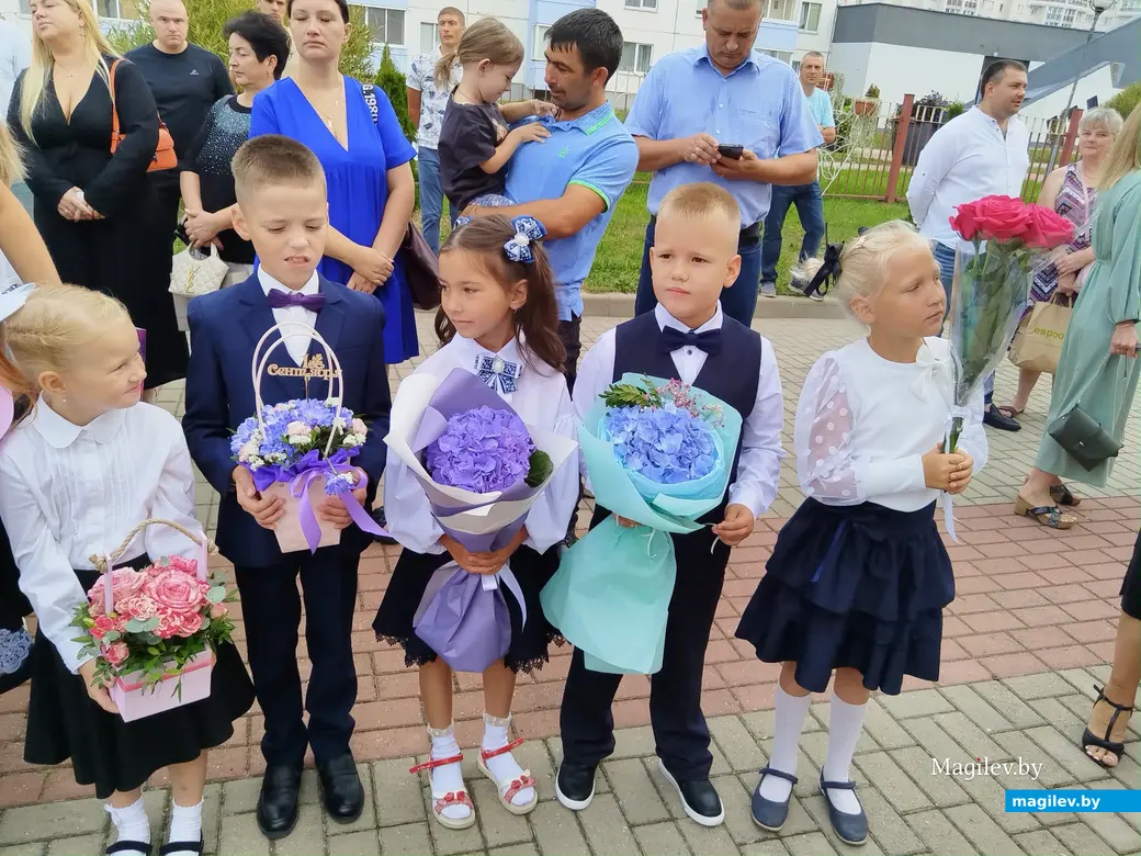 02.09.2024 г. Могилев. Торжественная линейка в средней школе №45.