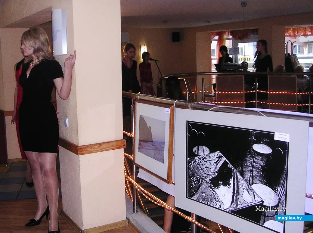 2007 г., Могилев. кафе «Идиллия» (бывший «Пингвин»). Презентация книги Алены Белоножко. Фото Василя Титова.