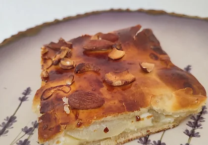 Готовим сами: сырный пирог с грушами