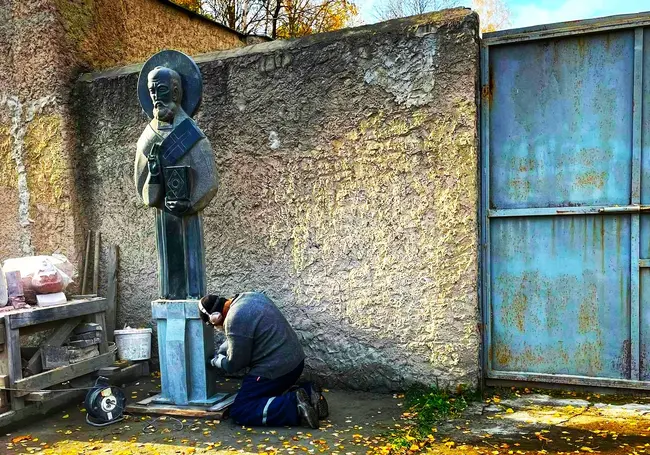 Скульптурная выставка в могилевском артцентре: совершенство форм достигается кропотливым трудом