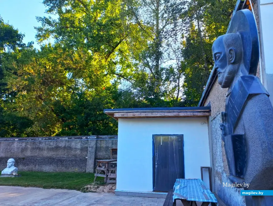 06.09.2024, Могилев, артцентр «У Молчанова». Открытие выставки «Формообразование».