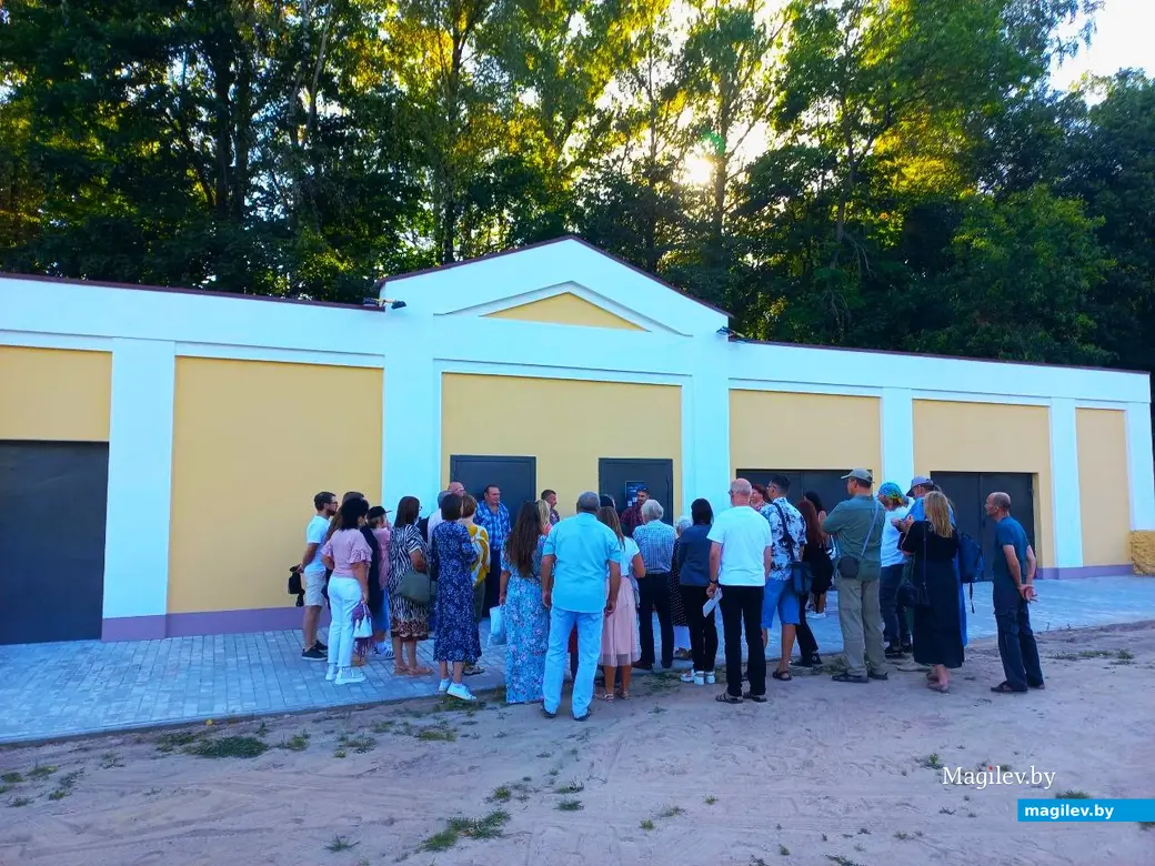 06.09.2024, Могилев, артцентр «У Молчанова». Открытие выставки «Формообразование».