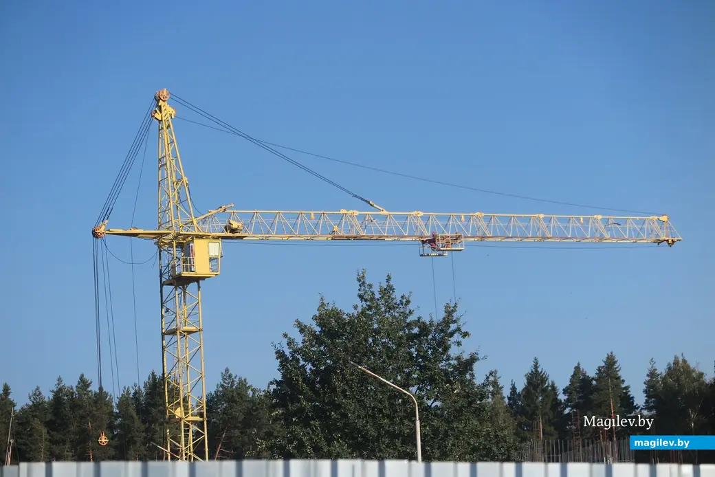 Сентябрь 2024г. Могилев, ул. Бялыницкого-Бирули. При областной детской больнице строят новый корпус.