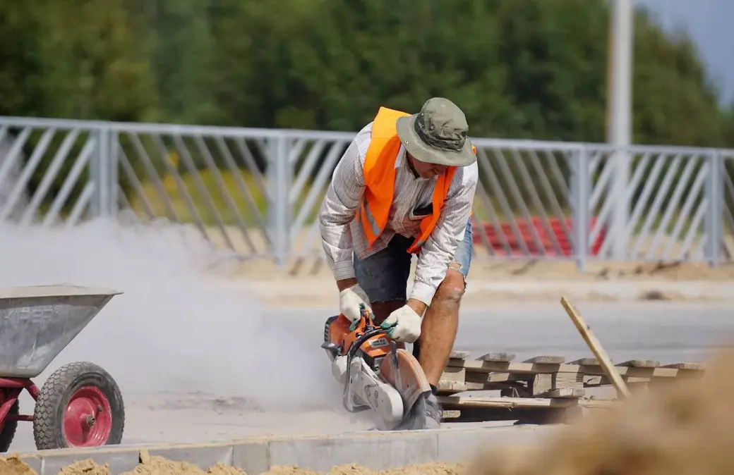 Сентябрь 2024 г. Могилев, идет к завершению строительство третьей очереди дороги-дублера улиц Якубовского-Загородное шоссе.