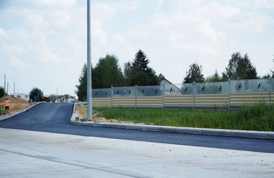 Сентябрь 2024 г. Могилев, идет к завершению строительство третьей очереди дороги-дублера улиц Якубовского-Загородное шоссе.