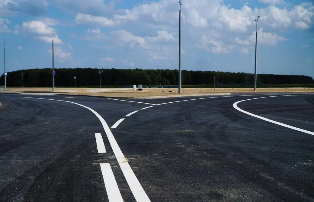 Сентябрь 2024 г. Могилев, идет к завершению строительство третьей очереди дороги-дублера улиц Якубовского-Загородное шоссе.