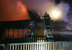 В Могилевском районе на пожаре погиб пенсионер. Спасатели с трудом отыскали его тело