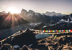 Четырехлетняя девочка установила рекорд при восхождении на Эверест