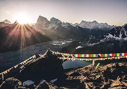 Четырехлетняя девочка установила рекорд при восхождении на Эверест