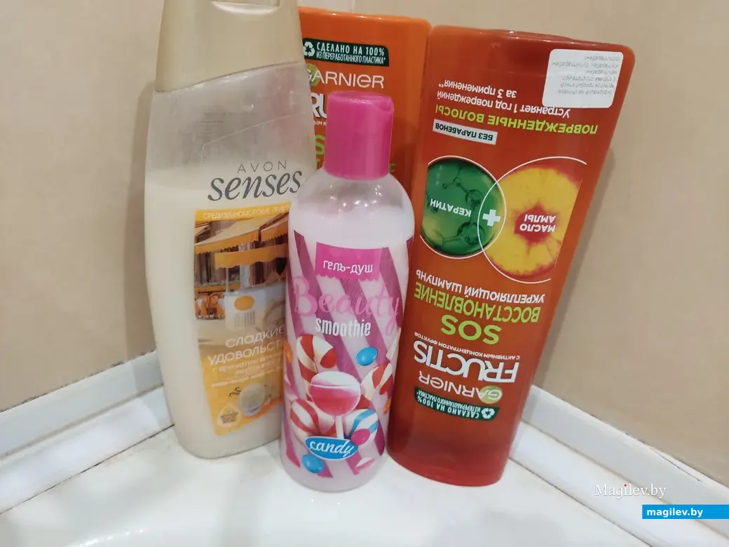 Гель для душа, шампунь Марина покупает по акциям