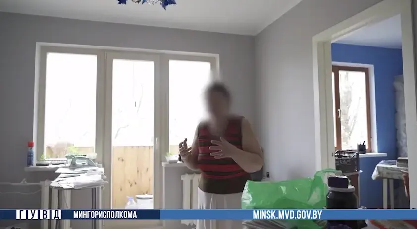 По указке телефонных аферистов минчанка продала квартиру, обналичила вклады, заложила золото в ломбард. Фото: скриншот видео УВД.