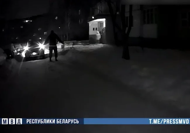В Бобруйске мужчина пошел с ножом на милиционеров. Применено оружие