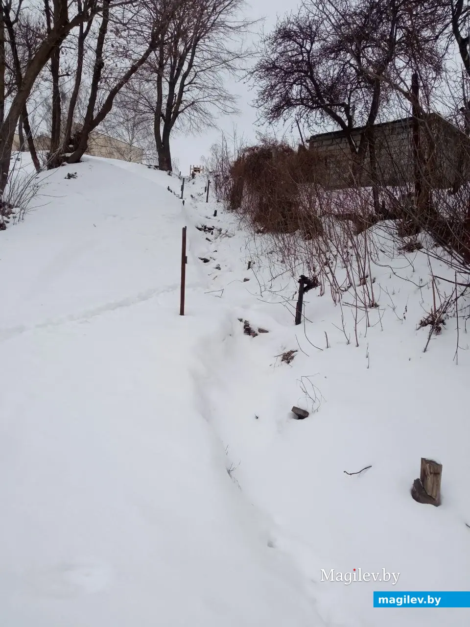 Январь 2024 г. Могилев, Подниколье. Старую деревянную лестницу демонтировали.