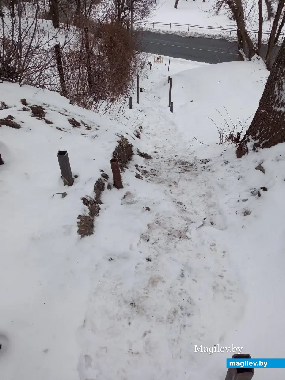 Январь 2024 г. Могилев, Подниколье. Старую деревянную лестницу демонтировали.