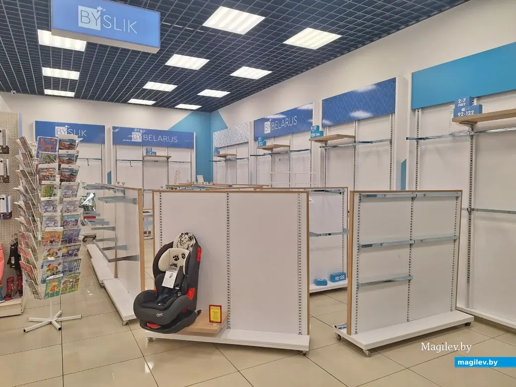 29 января 2024 г. Могилев, Минское шоссе, ТЦ «Парк Сити». Полки в «Бусліке» поредели, но магазин продолжает работать.