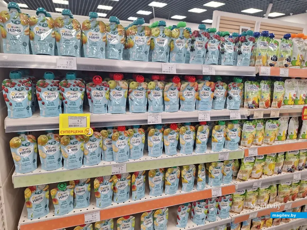 29 января 2024 г. Могилев, Минское шоссе, ТЦ «Парк Сити». Полки в «Бусліке» поредели, но магазин продолжает работать.