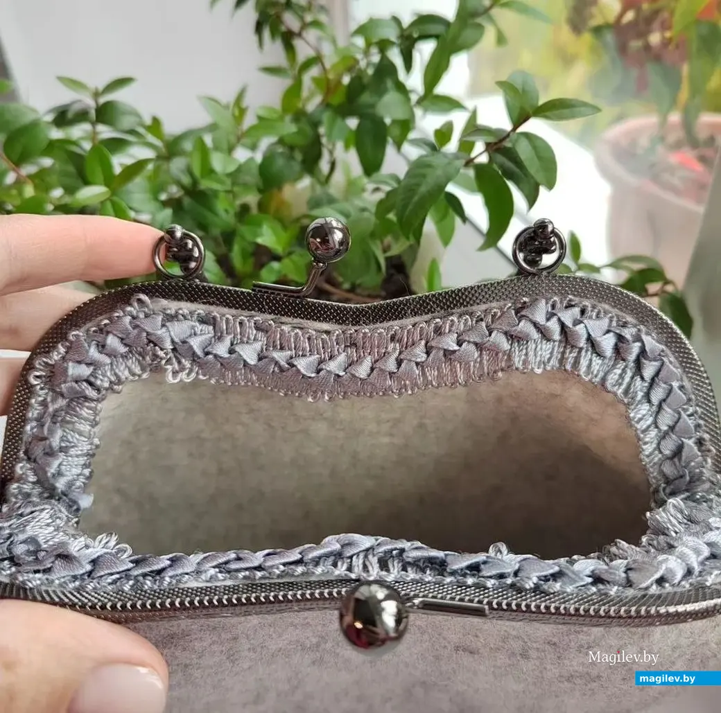 Могилев, 2024 г. Елена Франтишковна Карпеченко. Валяная сумочка.