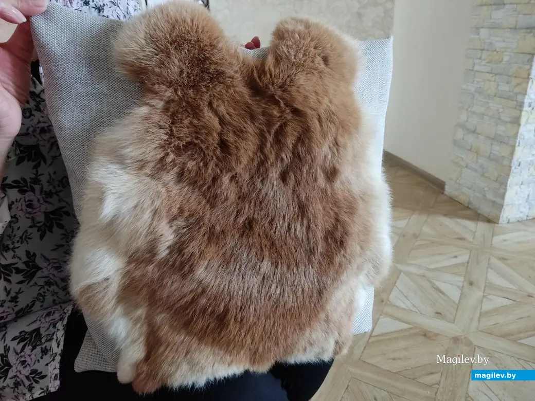 24.01.2024 г. Изделия Екатерины Билоус из шкурок новозеландских кроликов.
