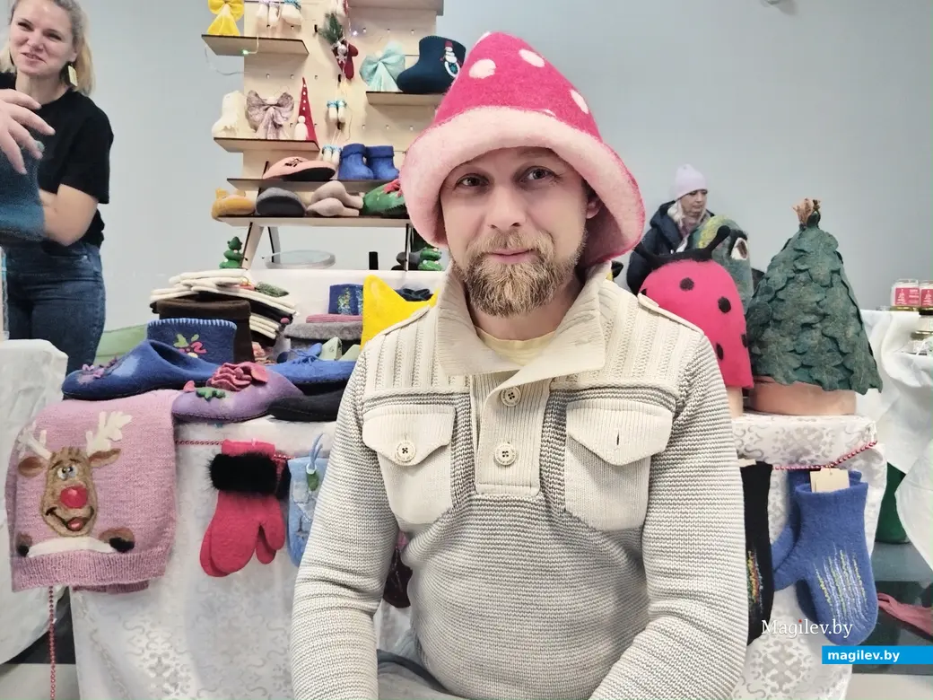 Могилев, 2024 г. Елена Карпеченко. Валяние из овечьей шерсти мокрым способом.