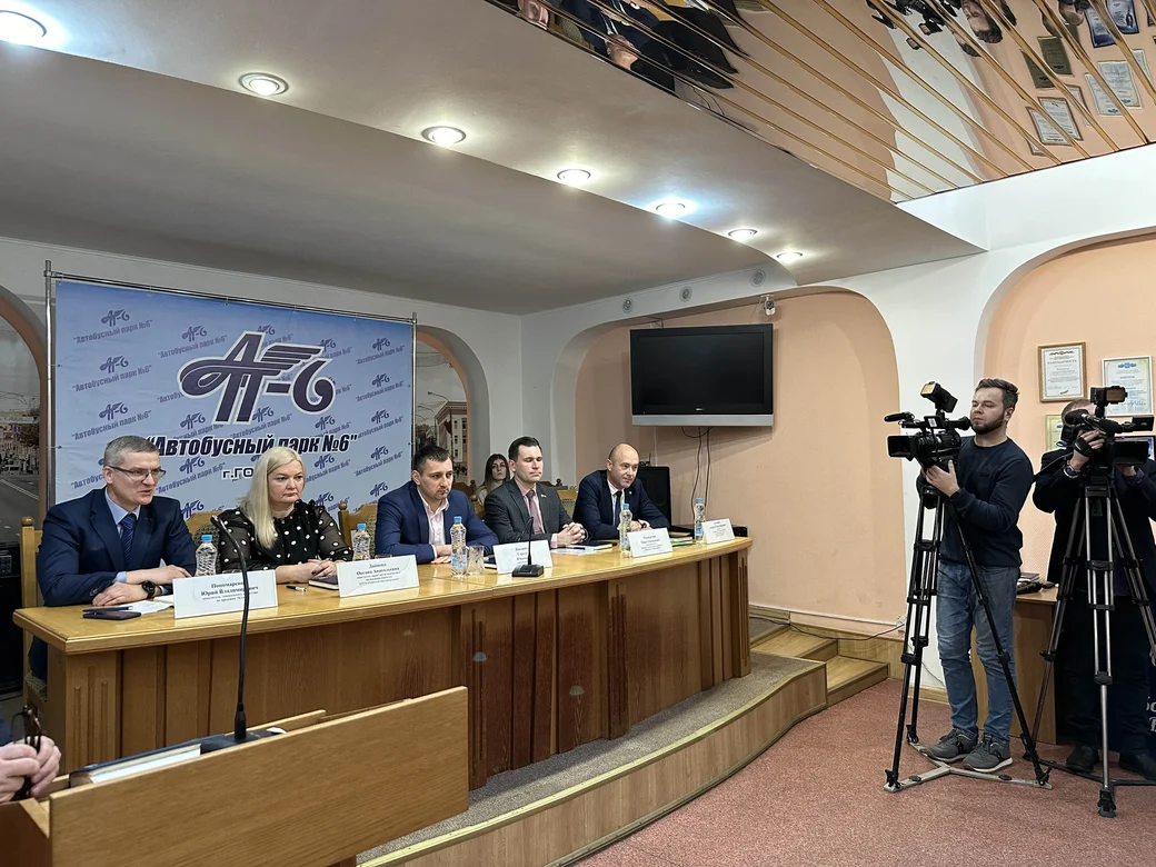 Гомель вслед за Могилевом запустил оплату проезда в автобусе банковской картой