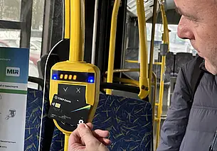 Гомель вслед за Могилевом запустил оплату проезда в автобусе банковской картой