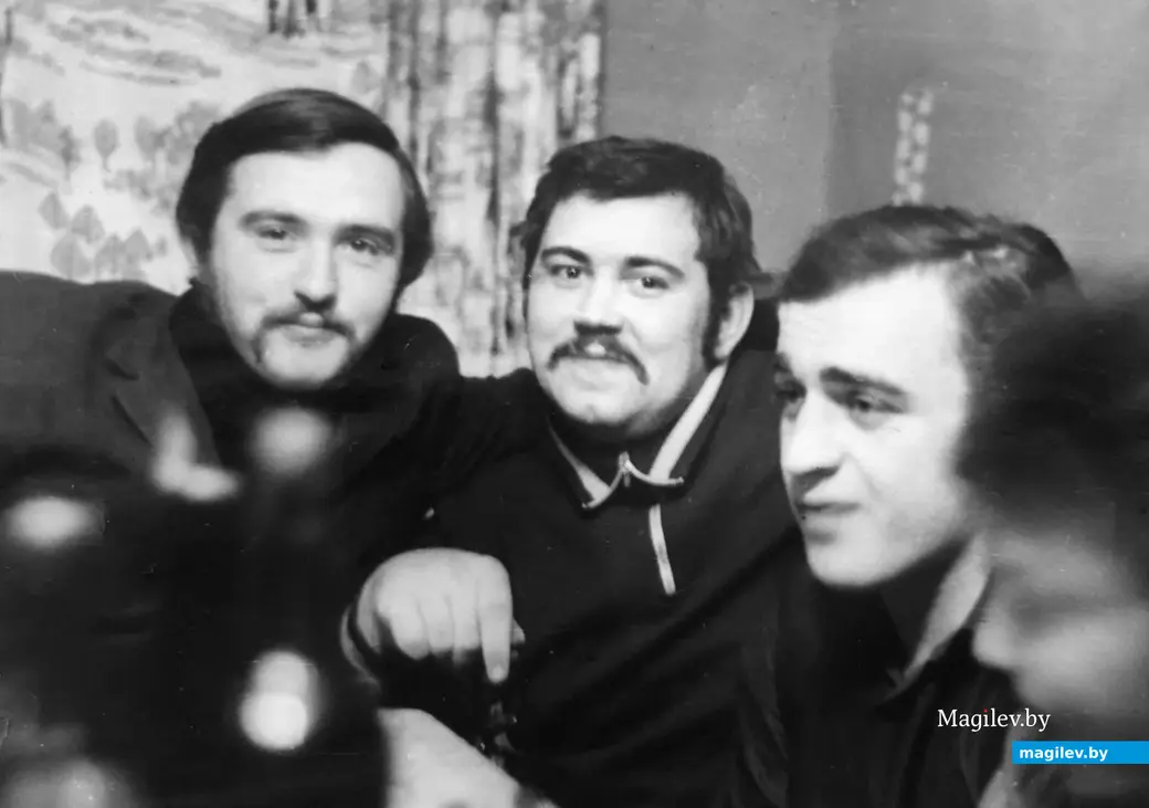 1970-е годы, Могилев. Студенты ММИ отдыхают. Второй слева – Сергей Панков