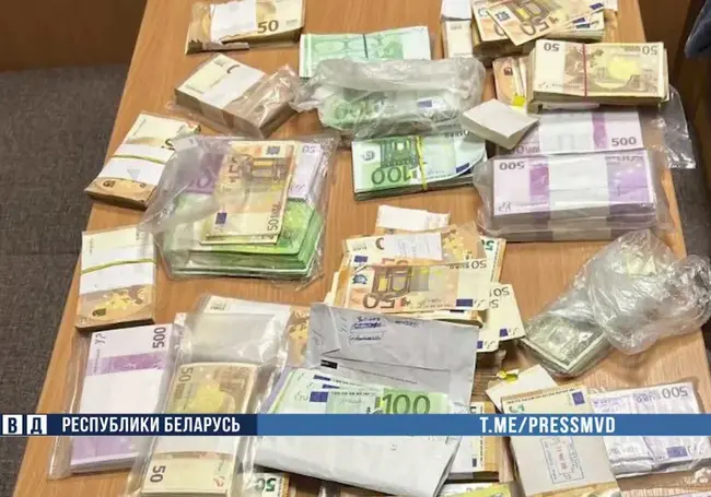 Более 760 тысяч евро выманили мошенники у пенсионерки из Минска