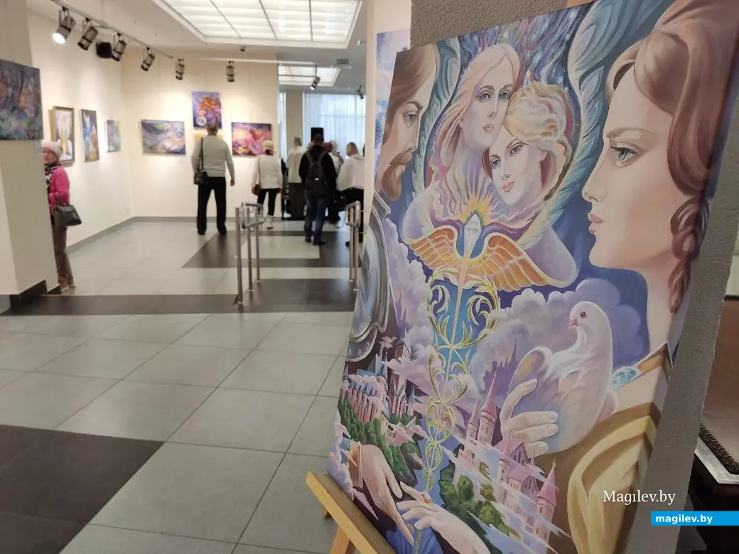 9.02.2024 г. Могилев, выставочный зал. На открытии арт-проекта «Вечная женственность»