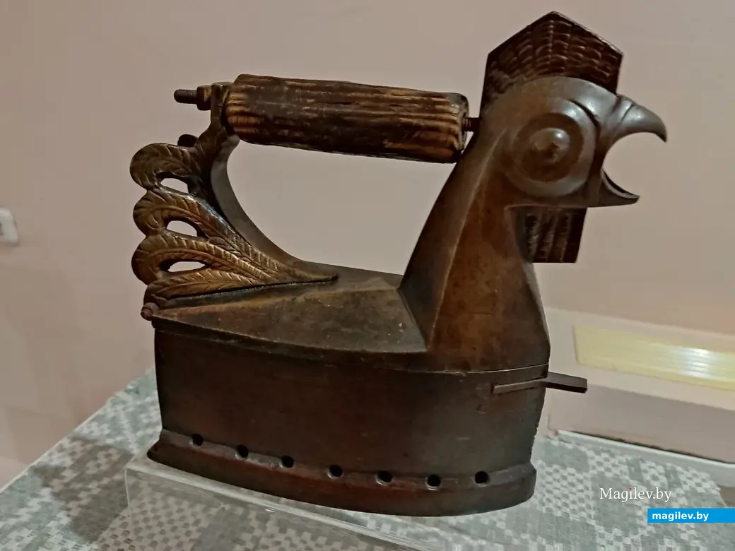 9.02.2024 г. Могилев, музей этнографии. Выставка «Летопись утюга: разгладим страницы»