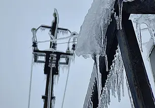 Почти 300 населенных пунктов остались без света в Ростовской области России