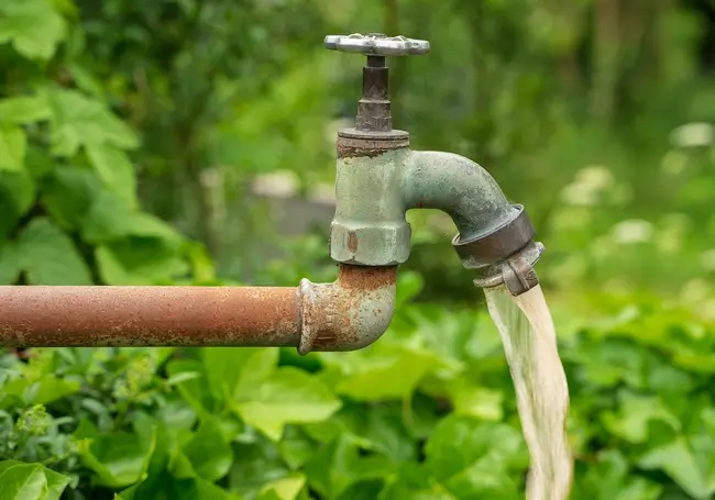 «Водная амнистия»: жители Могилева и района могут узаконить самовольные «врезки» в трубы