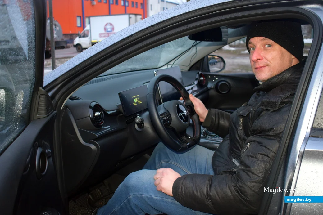 7.02.24, Бобруйск. Андрей Мельник и его электромобиль «BYD E2».