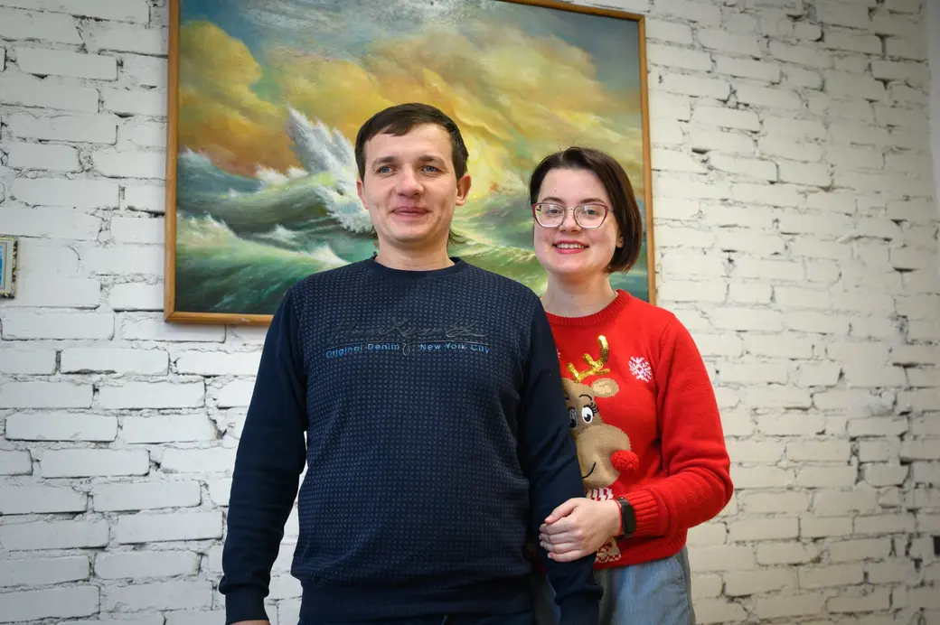 09.02.2024., Бобруйск. Александр Савицкий со своей девушкой Ангелиной Карабановой.