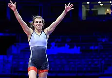 Ирина Курочкина и Ванесса Колодинская стали трехкратными чемпионками Европы по вольной борьбе