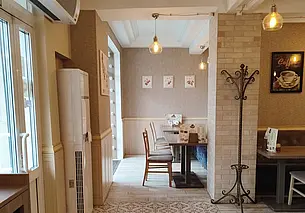 Хорошая выпечка, но невкусный кофе. Заглянули в пекарню-кондитерскую «Днепр»