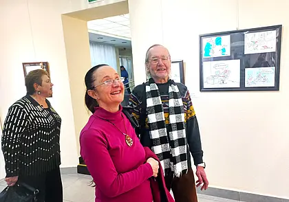 «Весна пришла, весне — улыбки». Яркая юмористическая выставка открылась в Могилеве