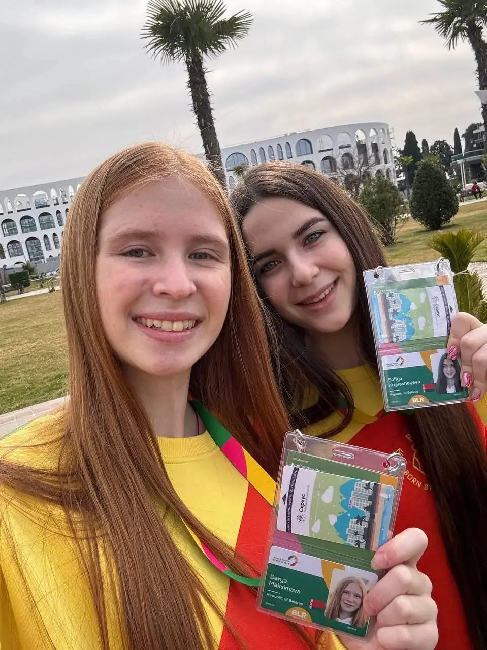 Март 2024 года. Город Сочи. Могилевчанки Дарья Максимова и София Кривошеева на Всемирном фестивале молодежи.