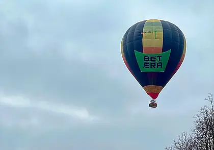 Более 9 часов в воздухе: установлен национальный рекорд в воздухоплавании