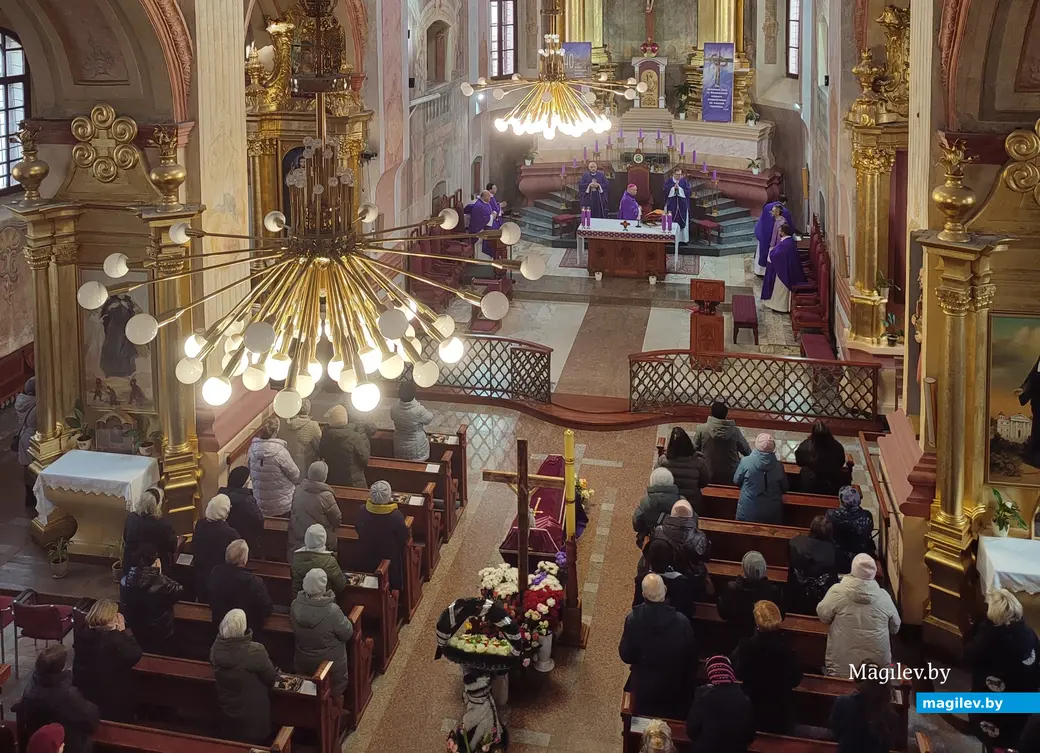 Жила для Бога, для костела и для людей. В Могилеве простились с Ириной Шляковой. 13 марта 2024 года.