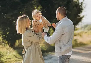 «Попросила мужа посидеть с ребенком  Он сказал, что это не его работа»