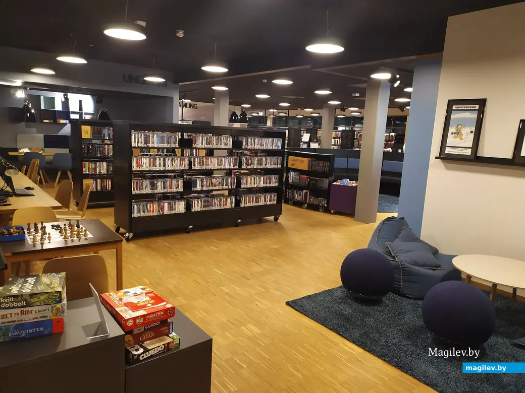 ноябрь, 2019 г. Шпицберген. Библиотека в Лонгйире.