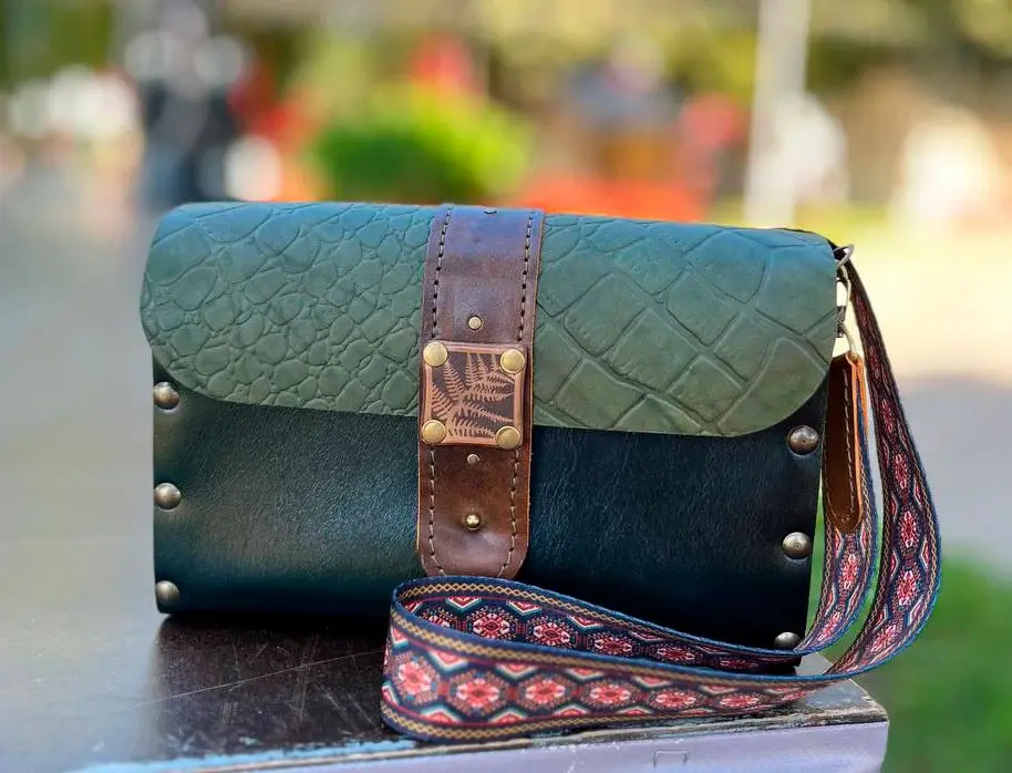 Сумка из натуральной кожи. Ручная работа Ольги Янкулиной.