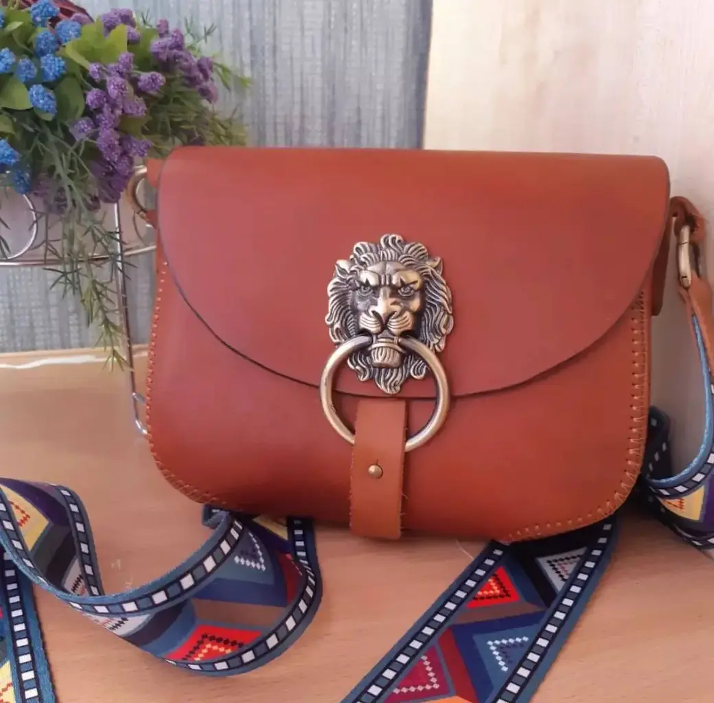 Сумка из натуральной кожи. Ручная работа Ольги Янкулиной.